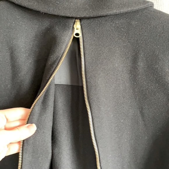 Host Pick! Isabella Oliver ‘Alma’ coat (MATERNITY) - Picture 5 of 14